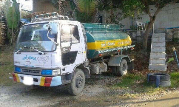 6ลัอรถน้ำHino FC4J.  รถปี2542 สภาพดีพร้อมใช้....ถังประมาณ6000ลิตร เล่มติดมือ