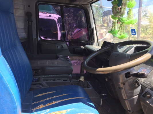 6ลัอรถน้ำHino FC4J.  รถปี2542 สภาพดีพร้อมใช้....ถังประมาณ6000ลิตร เล่มติดมือ