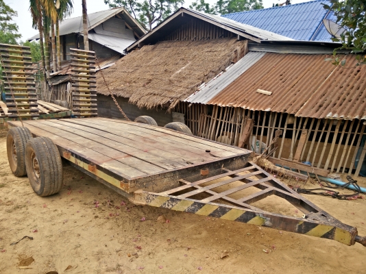 ขายพ่วงลากรถเกี่ยวdc60,70 ราคา25900 บาท