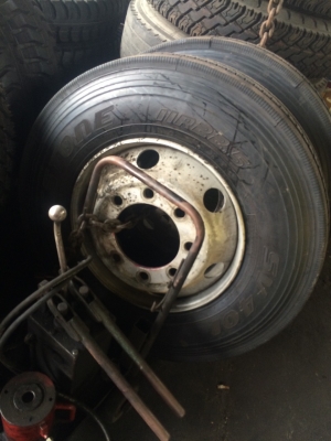 ถูกจริง!!!!!ขายยางรถบรรทุกใหม่ DEESTONE มีทั้ง 1000, 1100, 11R22.5 ยางใน  รองคอ