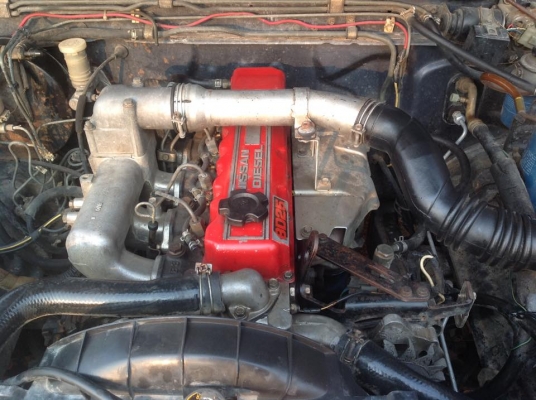 ขายนิสสันบิ๊กเอ็มปี 96 จอโค้ง เครื่อง 2500 ซีซี ฝาแดง สภาพสวยบาง