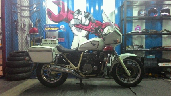 Honda cbx750p inv.