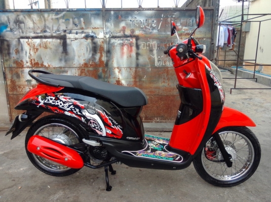 Honda Scoopy-i สีดำ-แดง ลายแอคทีฟบอย รถปี 55 ประหยัดน้ำมัน ราคาถูกครับ