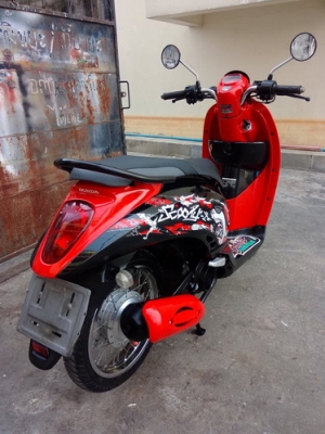 Honda Scoopy-i สีดำ-แดง ลายแอคทีฟบอย รถปี 55 ประหยัดน้ำมัน ราคาถูกครับ