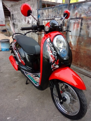 Honda Scoopy-i สีดำ-แดง ลายแอคทีฟบอย รถปี 55 ประหยัดน้ำมัน ราคาถูกครับ