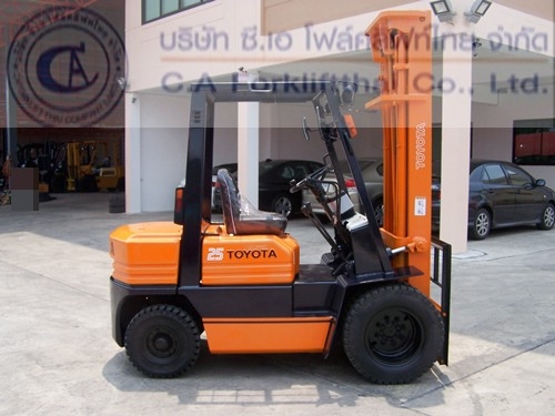 ขายรถ โฟล์คลิฟท์ TOYOTA รุ่น 5-FD25