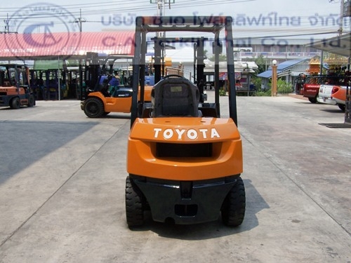 ขายรถ โฟล์คลิฟท์ TOYOTA รุ่น 7-FG20