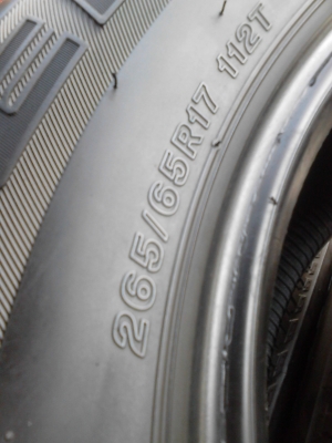 265/65R17 BRIDGESTONE ชุด 4 เส้น ขอดูภาพเต็มชัดทุกมุมมองตลอด24 ชม.ได้ที่ไลน์ไอดี 081-427-3941