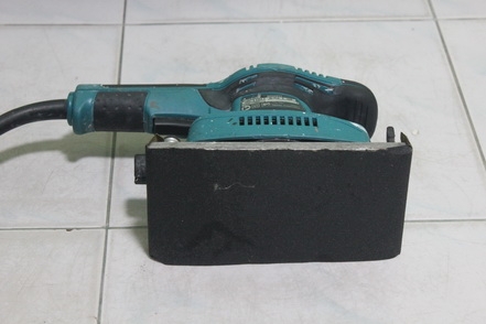 เครื่องขัดกระดาษทราย มากิต้า  190วัตต์ ปรับรอบได้  สภาพพร้อมใช้งานครับ