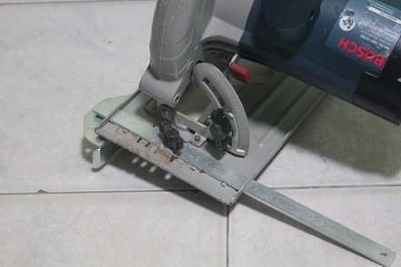 เลื่อยวงเดือนขนาดใบ 7 นิ้ว บ๊อช ขนาด 1400 วัตต์ อุปกรณ์ครบชุดพร้อมใช้งานครับ