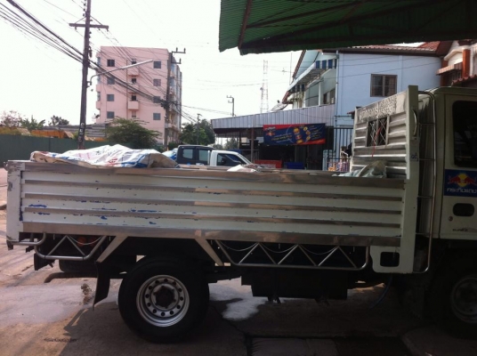 ขายรถบรรทุก4ล้อกลางISUZUกระบะเลส