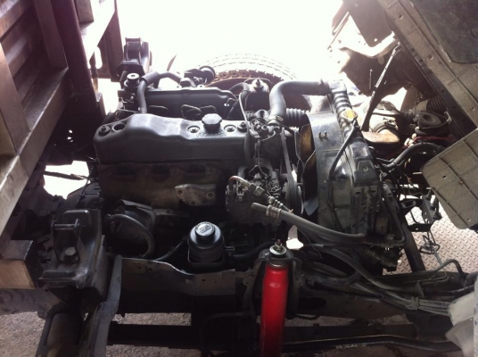 ขายรถบรรทุก4ล้อกลางISUZUกระบะเลส