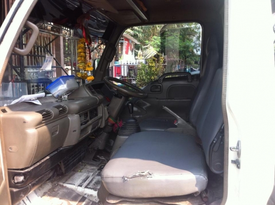 ขายรถบรรทุก4ล้อกลางISUZUกระบะเลส