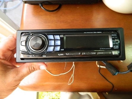 ขาย เครื่องเล่น ดี วี ดี ติดรถยนตร์ ALPINE
