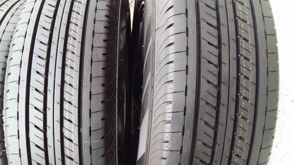 ขายล้อแม็กพร้อมยางป้ายแดง dmax 16"x6.5"et41 6 รู 139.7 ยาง bridgestone duravis r611 215 /70r16 ยางผลิตสัปดาห์ที่ 51 ปี 2014 ตุ่มและสีที่หน้ายางมีทุกเส้นครับ big-m, frontier , strada, ranger, bt-50 , colorado ก็ใส่ได้ครับ ขายทั้งชุด 17,500 บาทครั