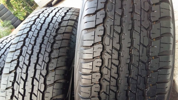 ขายล้อแม็กพร้อมยางถอดป้ายแดง ford ranger 17"x8" et55 6 รู 139.7 ยาง dunlop at22 grandtrek 265/65r17 ยางผลิตสัปดาห์ที่ 33 ปี2014 ตุ่มหน้ายางมีทุกเส้นครับ bt-50 pro ก็ใส่ได้ครับ ขายทั้งชุด 19,500 บาทครับ สนใจติดต่อเล็กคลองสามครับ 081-3747940