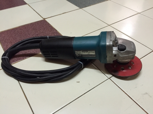 ขายหินเจียสภาพสวยๆยี่ห้อMakitaของแท้วัตต์สูง710วัตต์พร้อมใช้งาน