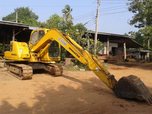 ขายด่วนรถแบคโฮKOMATSUPC70-7รถสวยสภาพเต็มมีใบดัน