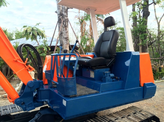 ขายรถแบคโฮ KUBOTA KH-040 (เท่า PC40) สภาพพร้อมใช้ นำเข้าจากญี่ปุ่น ติดต่อ 086-775-7900, 086-324-1992