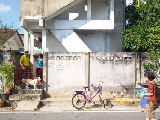 ขายด่วน อพาร์ทเม้นท์ อพาทเม้น 3 ชั้น 15 ห้อง 30 ตรว ตรงข้าม Big C บางพลี ต่อรองได้