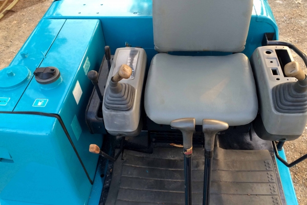 ขายรถแม็คโคร KUBOTA K-030 (เทียบเท่าPC30-7) เก่านอกไม่เคยผ่านการใช้งานในไทย ติดต่อ 086-775-7900 086-324-1992