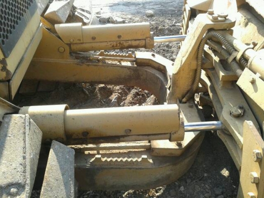 ขายด่วนรถแทรกเตอร์CATD4Hตีนเป็ดรถสวยมากพร้อมใช้งาน ขายด่วนรถแทรกเตอร์CATD4Hตีนเป็ดรถสวยมากพร้อมใช้งาน