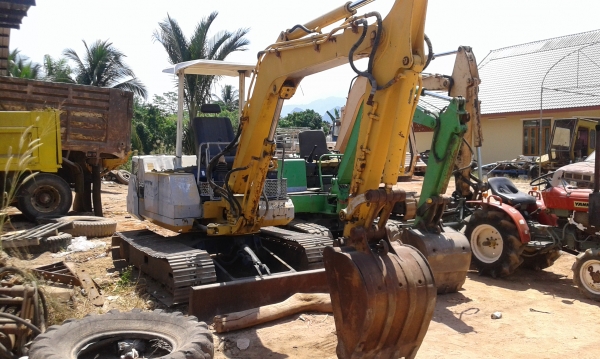 ขายแมคโครเล็กพร้อมใช้PC40-6 ขายแมคโครเล็กพร้อมใช้PC40-6