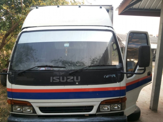 หกล้อ อีซุซู NPR130โบว์ รถห้างมือเดียวป้ายแดง สภาพดีสวยเดิมทั้งคัน บรรทุกตู้แห้งยาว5เมตร ระบบไฮโลริกค์ สภาพดี เอกสาร ทะเบียนพร้อมโอน ราคาต่อรองได้ครับ