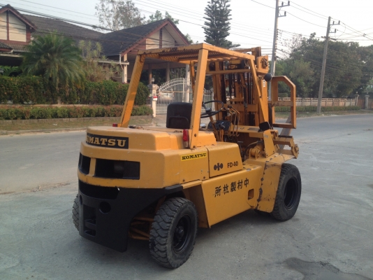 รถฟอร์คลิฟต์ KOMATSU  FD-40