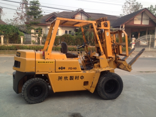 รถฟอร์คลิฟต์ KOMATSU  FD-40