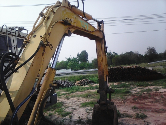 ขาย แม็คโฮ KOMA'TSU PC40-6 สภาพดีรถใช้งานประจำ รถนำเข้า Japan รถพร้อมใช้งาน ครับ สำหรับ