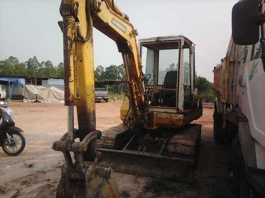 ขาย แม็คโฮ KOMA'TSU PC40-6 สภาพดีรถใช้งานประจำ รถนำเข้า Japan รถพร้อมใช้งาน ครับ สำหรับ