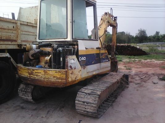 ขาย แม็คโฮ KOMA'TSU PC40-6 สภาพดีรถใช้งานประจำ รถนำเข้า Japan รถพร้อมใช้งาน ครับ สำหรับ