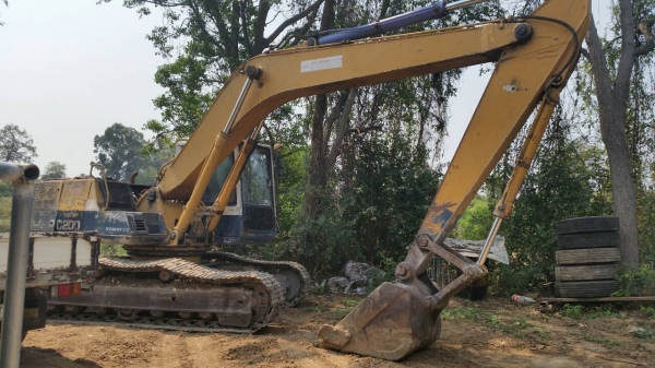 ขายด่วน KOMATSU PC200-5 รถสวยพร้อมใช้ เอกสารเล่มทะเบียน ขายด่วน KOMATSU PC200-5 รถสวยพร้อมใช้ เอกสารเล่มทะเบียน