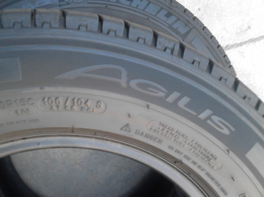 205/70 R15 MICHELIN AGILIS ปี 13 มี 2 เส้น ดูภาพชัดทุกมุมมองได้ที่ไลน์ไอดี 0814273941