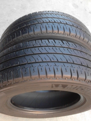 205/70 R15 MICHELIN AGILIS ปี 13 มี 2 เส้น ดูภาพชัดทุกมุมมองได้ที่ไลน์ไอดี 0814273941