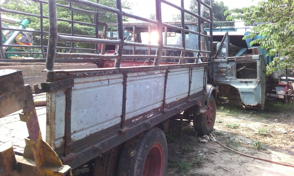 ขายรถหกล้อโตโยต้าวางเครื่องอีซูสุ85แรงราคา65000บาท