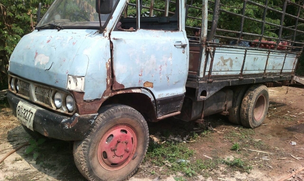 ขายรถหกล้อโตโยต้าวางเครื่องอีซูสุ85แรงราคา65000บาท