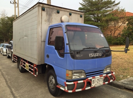ปี2004 ISUZU NKR 130 แรง 6ล้อ ยาว4.3ม. ยางใหม่ปี14 วิ่งน้อยรถสวยมากๆ รถแท้ตามรูป