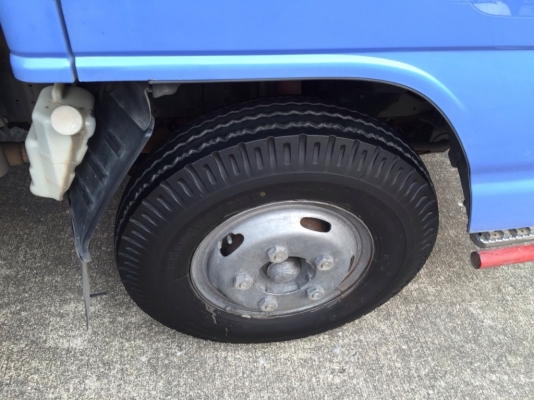 ปี2004 ISUZU NKR 130 แรง 6ล้อ ยาว4.3ม. ยางใหม่ปี14 วิ่งน้อยรถสวยมากๆ รถแท้ตามรูป