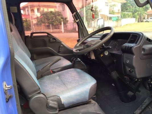 ปี2004 ISUZU NKR 130 แรง 6ล้อ ยาว4.3ม. ยางใหม่ปี14 วิ่งน้อยรถสวยมากๆ รถแท้ตามรูป