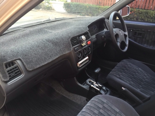 ปี2000 เกียร์ออโต้ เครื่องวีเทค มือเดียว ขายถูก