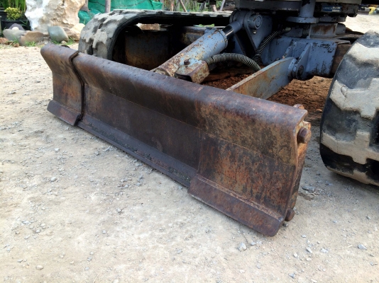 ขายรถแม็คโคร ติดต่อ 086-775-7900 086-324-1992