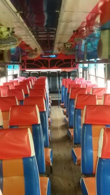 ขายรถบัสพัดลม 9 เมตร กระจกเปลือย ประตูหน้า เบรคจิ๊ฟฟี่  พวงมาลัยเพาเวอร์  คัสซี BENZE   คานหน้า-คานท้าย ISUZU  F  แหนบ  HINO  ยาง 825   เครื่องกลาง HO7C เทอร์โบ เครื่องเสียงพร้อม สภาพพร้อมใช้  ราคา 380,000 บาท  ราคาต่อรองได้ สนใจติดต่อคุณเสน่ห์  โทร 081-2