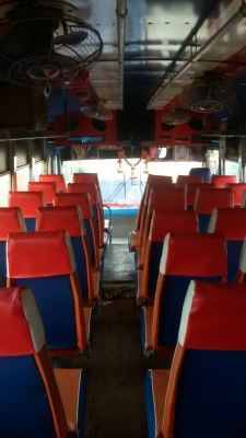 ขายรถบัสพัดลม 9 เมตร กระจกเปลือย ประตูหน้า เบรคจิ๊ฟฟี่  พวงมาลัยเพาเวอร์  คัสซี BENZE   คานหน้า-คานท้าย ISUZU  F  แหนบ  HINO  ยาง 825   เครื่องกลาง HO7C เทอร์โบ เครื่องเสียงพร้อม สภาพพร้อมใช้  ราคา 380,000 บาท  ราคาต่อรองได้ สนใจติดต่อคุณเสน่ห์  โทร 081-2