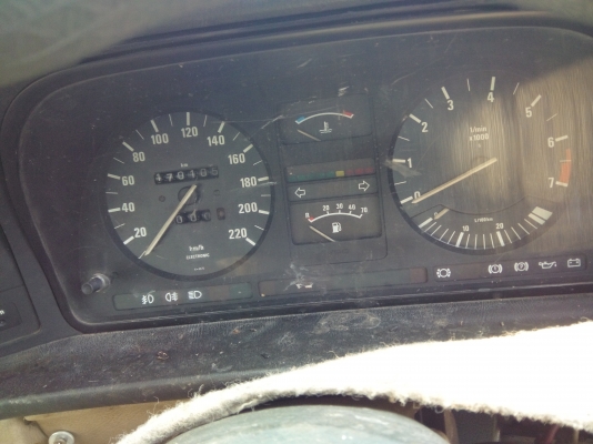 แยกอะไหล่BMW E28 แกะทุชิ้น แยกอะไหล่BMW E28 แกะทุชิ้น