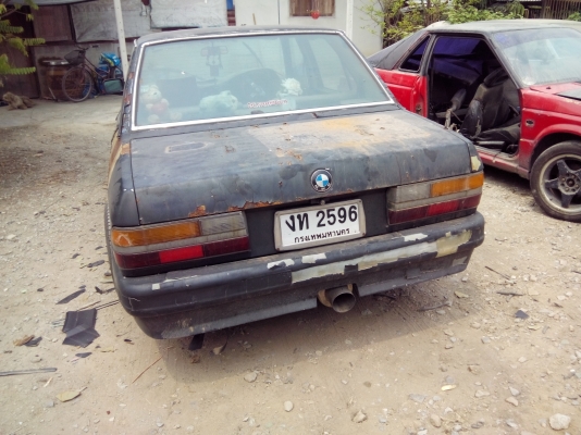 แยกอะไหล่BMW E28 แกะทุชิ้น แยกอะไหล่BMW E28 แกะทุชิ้น