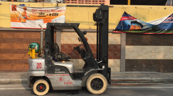 ขายForklift Nissan2.5ตัน เกียร์AUTO เสา4เมตร เครื่องK21 LPG