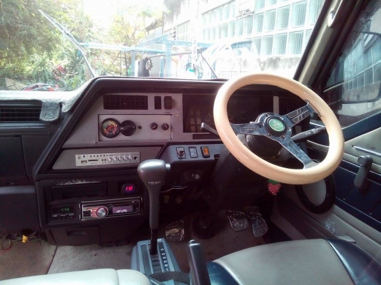 รถตู้เออเเวน รถตู้เออเเวน