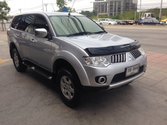 MITSUBISHI PAJERO ปี 2009 รถสวยเดิม เบาะหนังปรับไฟฟ้า ARIBAG คู่หน้า เบรคระบบ ABS ล้อ MAX เครื่องแน่น ช่วงล่างดี พวงมาลัยมัลติฟังชั่น สีสวย ภายในสภาพสวย รถพร้อมใช้งาน จัดไฟแนนได้ ฟรีดาวน์